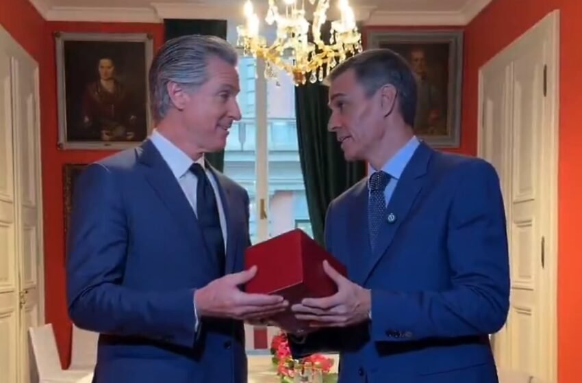  ¿Sánchez va por delante o en dirección contraria?