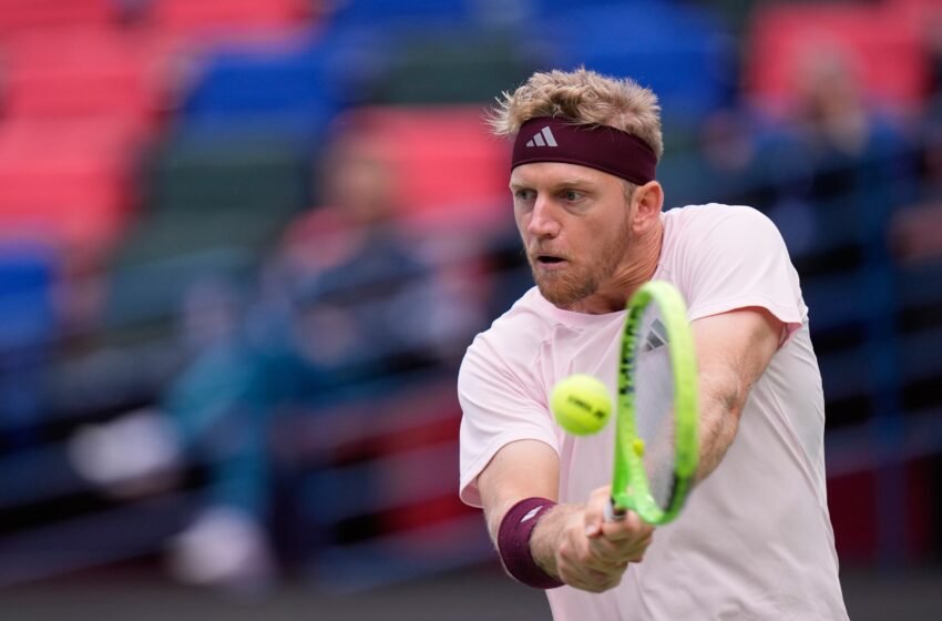  Davidovich alcanza las semifinales del Masters de Shanghái sin apenas jugar