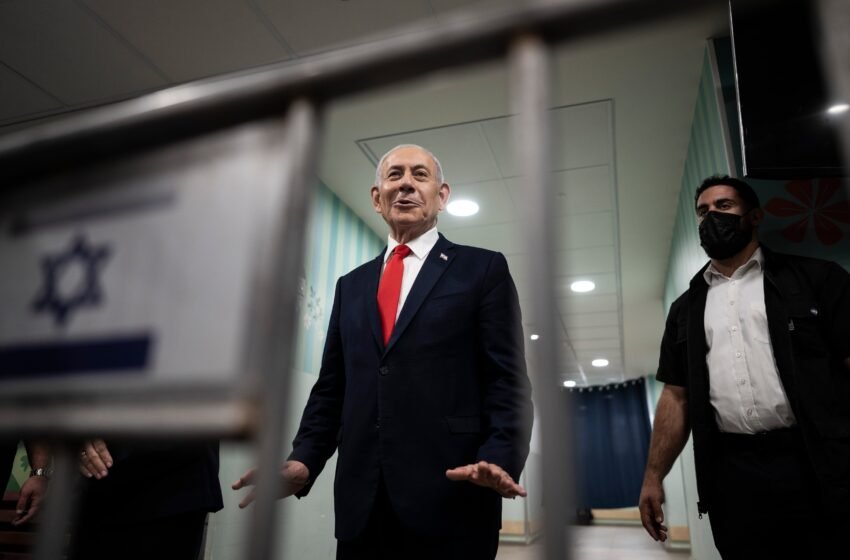  Netanyahu gana las elecciones en Israel, pero su coalición queda lejos de la mayoría