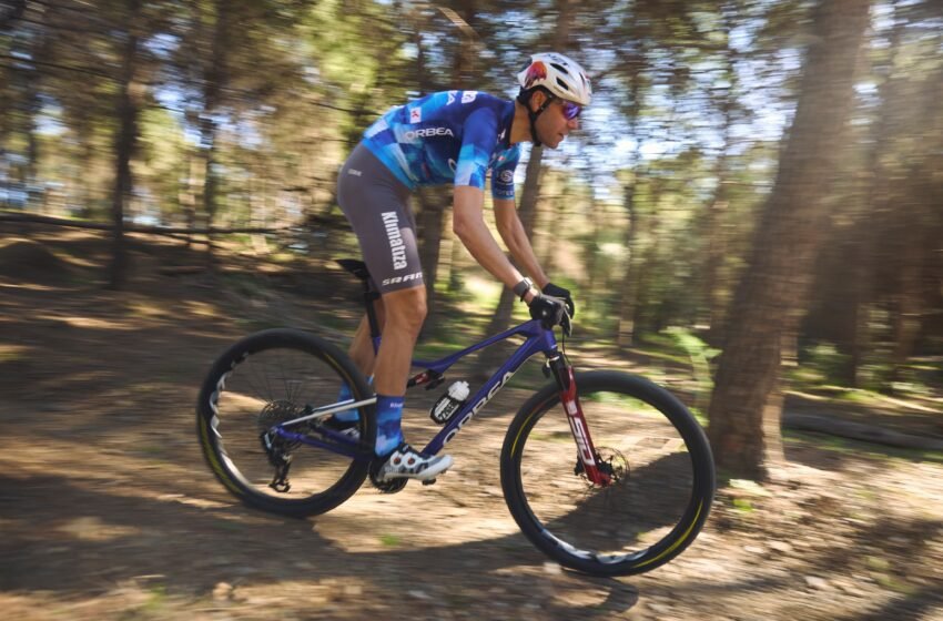  David Valero estrena nueva vida con un podio en su estreno en la Copa del Mundo de maratón de BTT