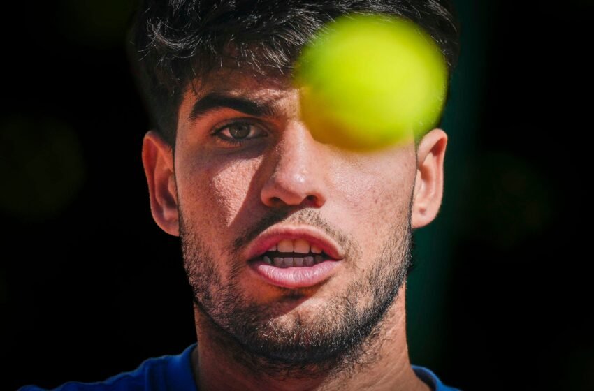  Alcaraz, baja en el Godó por una lesión en el brazo