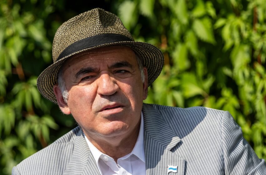  Kaspárov, amenazado de muerte por el entorno de Putin, liga su seguridad a la victoria de Ucrania