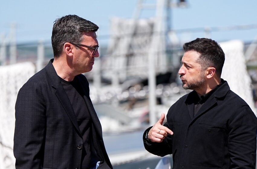  Costa y Burnham llegan a Kiev para conmemorar con Zelenski el día de la Independencia de Ucrania