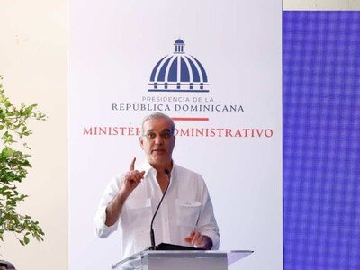  Abinader reconoce productores por declaratoria Hambre Cero en RD