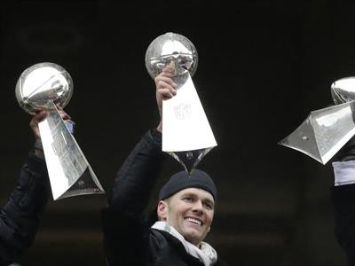  ExPatriots molestos con Tom Brady