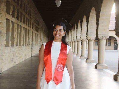  Isamar Marte: dominicana se gradúa con beca completa en Stanford