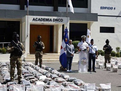  La DNCD incauta 1,295 paquetes de presunta cocaína en Pedernales