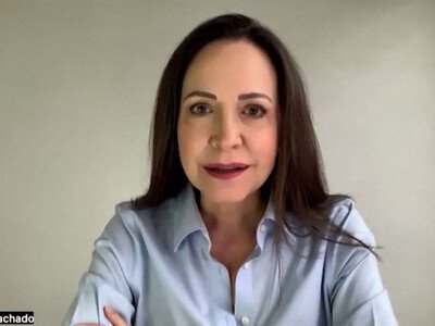  María Corina Machado denuncia cierre espacio aéreo en Venezuela