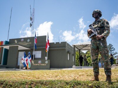  Ejército remoza y entrega el puesto militar Pirámide 204 en Neyba