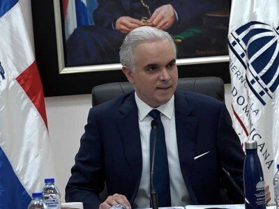  Educación regulará el uso de celulares en las aulas