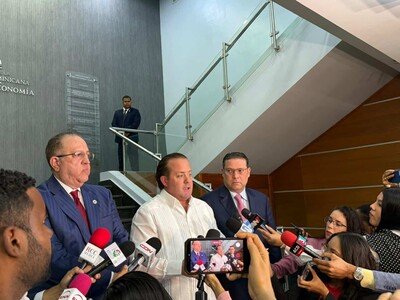  Gobierno anuncia reuniones con Danilo y Leonel para consenso nacional