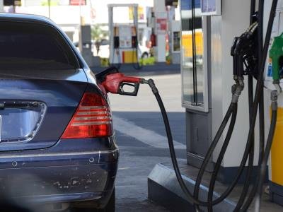  Precio de los refinados es el que define el costo de los combustibles