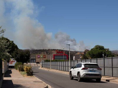  Aumentan daños causados por los incendios forestales en Francia