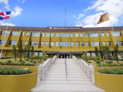  JCE flexibiliza renovación de cédula sin restricción por nacimiento