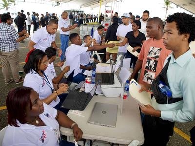  RD-Trabaja financia salario mínimo para facilitar la inserción laboral