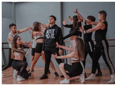  Las clases de salsa reducen síntomas depresivos en jóvenes adultos