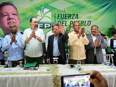  Leonel Fernández lidera asambleas Fuerza del Pueblo