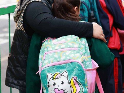  México aprueba restringir celulares y pantallas en escuelas básica