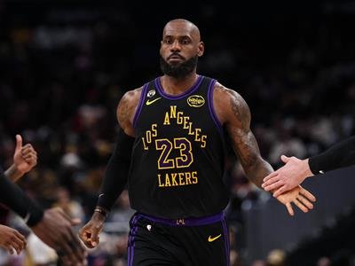  NBA: LeBron James pierde racha tras lesión lo margina ante Spurs