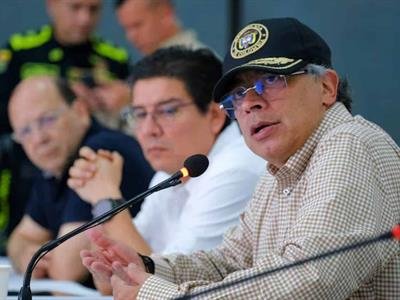  Petro asegura que escapó de un intento de asesinato