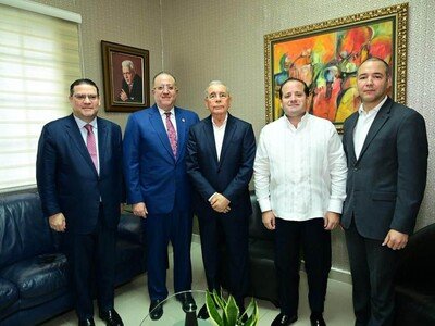  PLD se reúne con delegación del Gobierno por crisis en Medio Oriente
