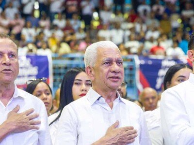  Ricardo de los Santos destaca apoyo a Carolina Mejía