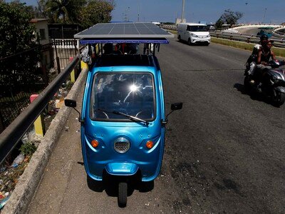  Triciclos eléctricos con panel solar: la inventiva en Cuba