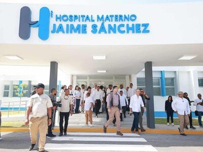  Estrenan UCI pediátricas en el hospital Jaime Sánchez de Barahona